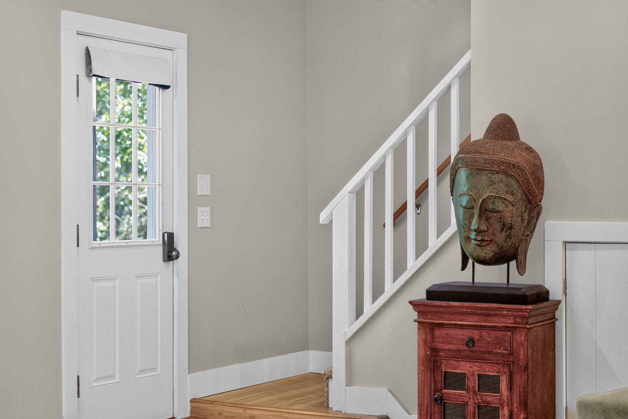 8 Leeward Passage