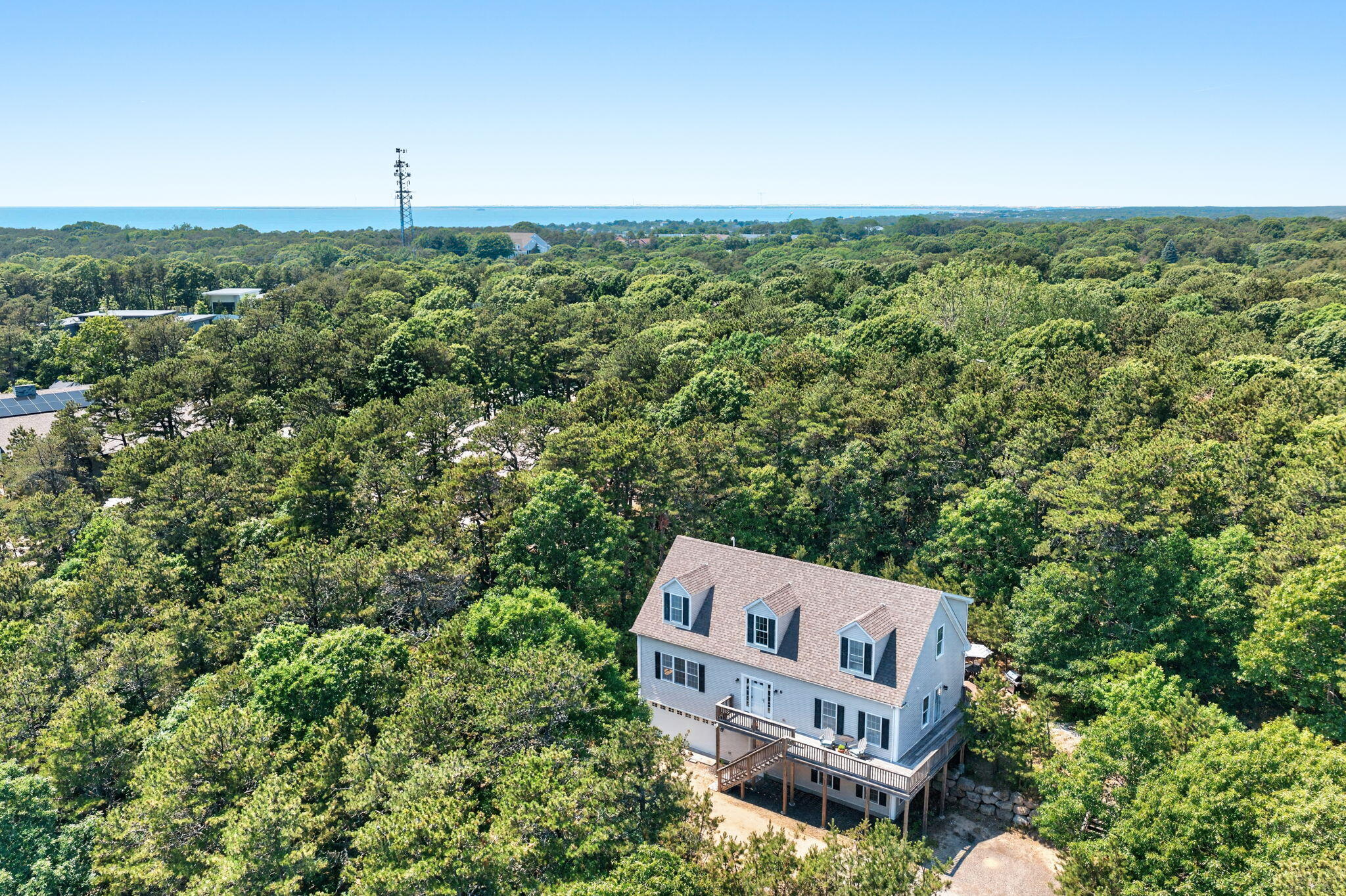 8 Leeward Passage
