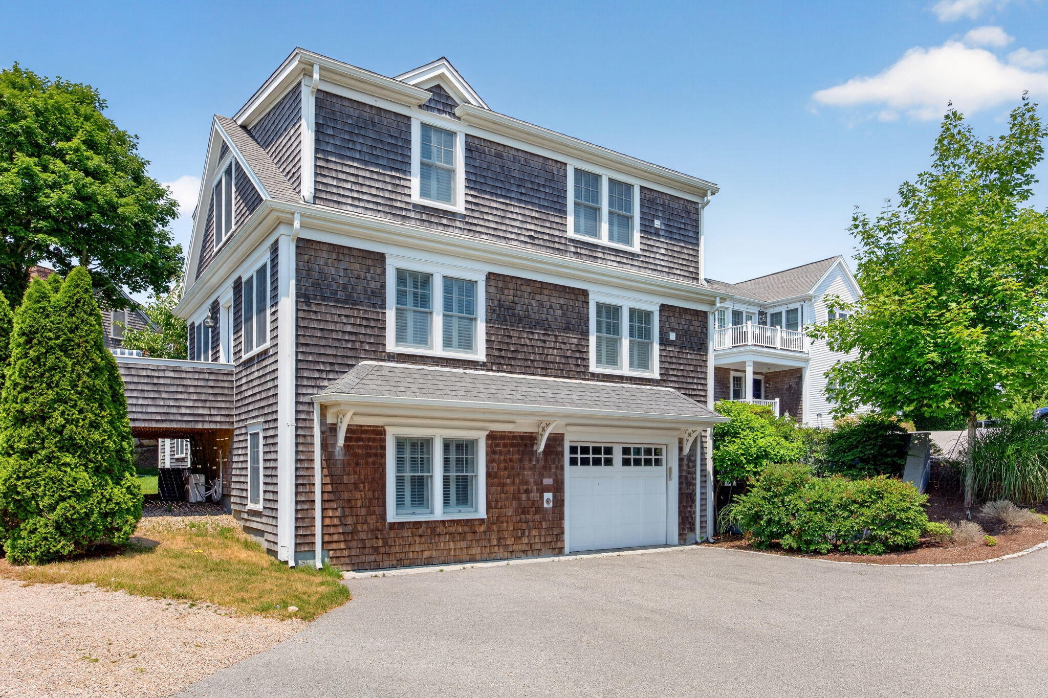 739 Main Street # 1E