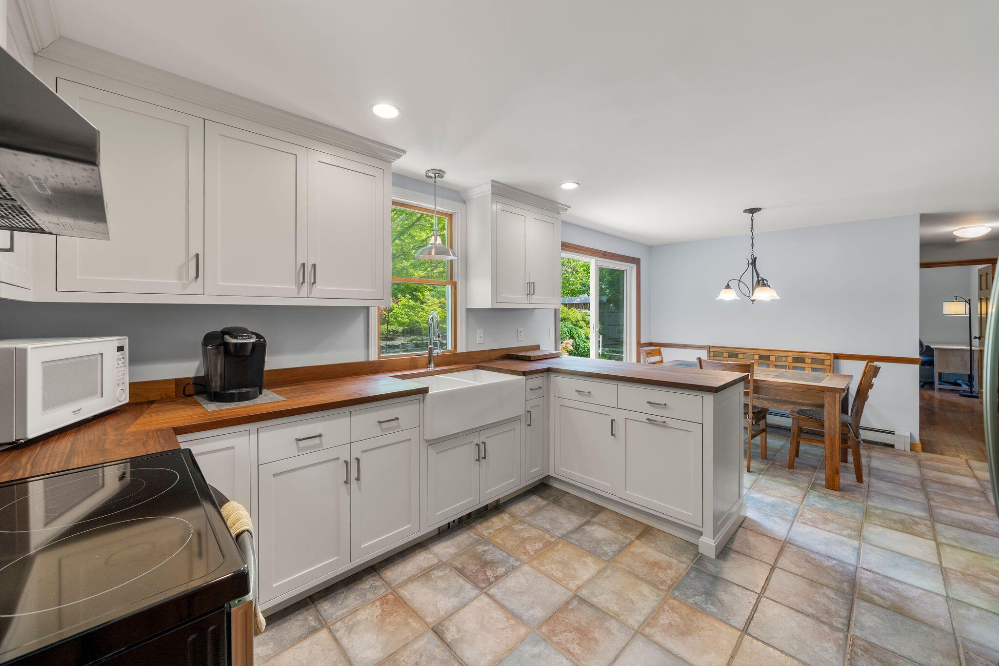 42 Indian Hill Road