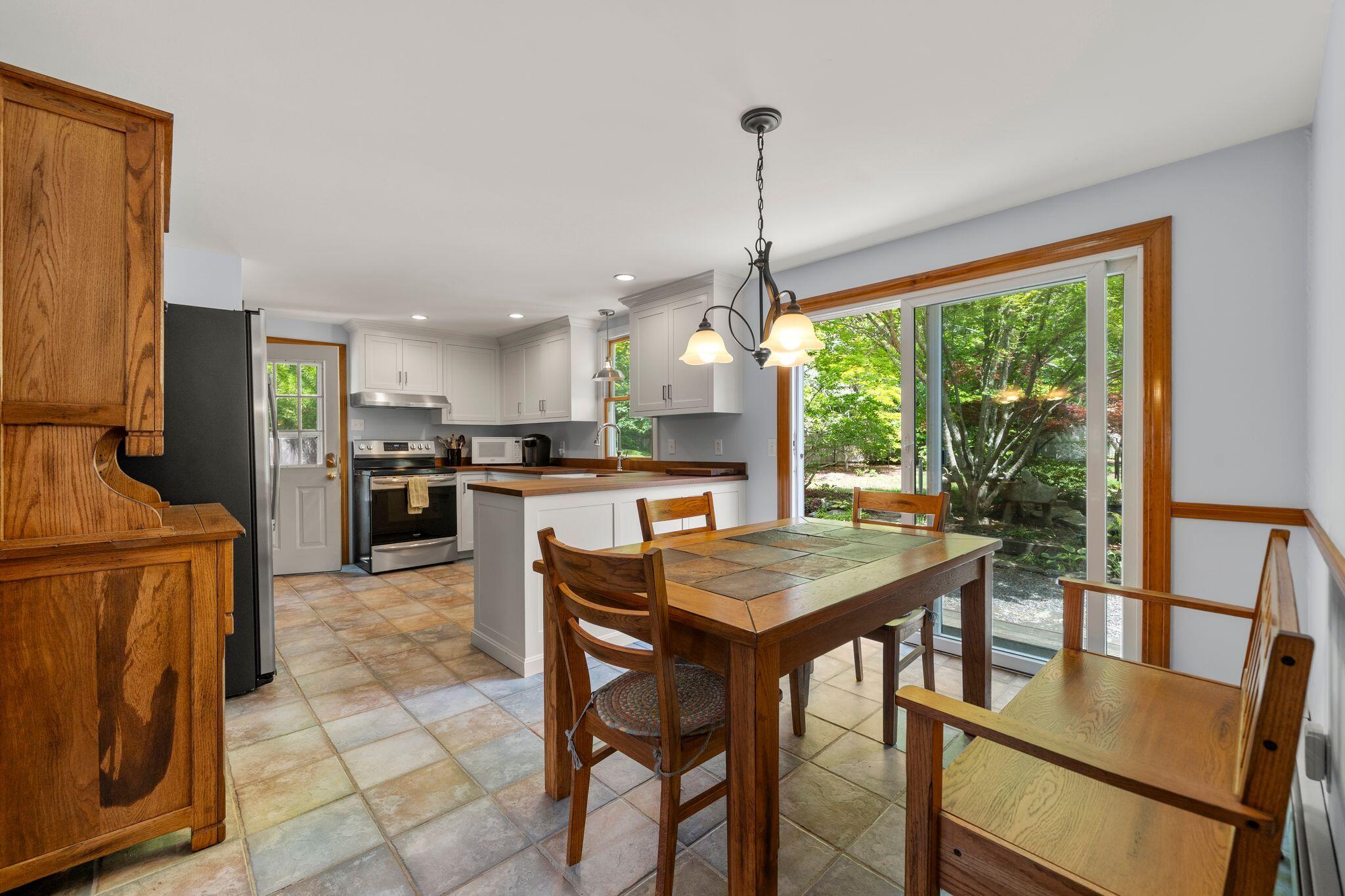 42 Indian Hill Road