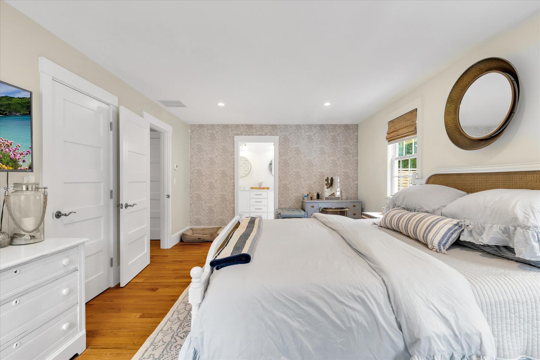6 Bayview Road