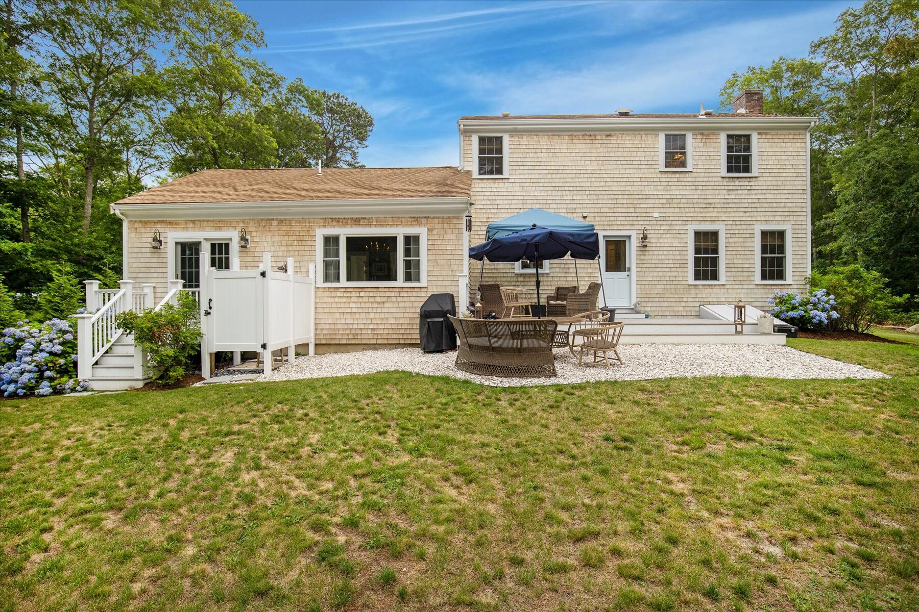 6 Bayview Road