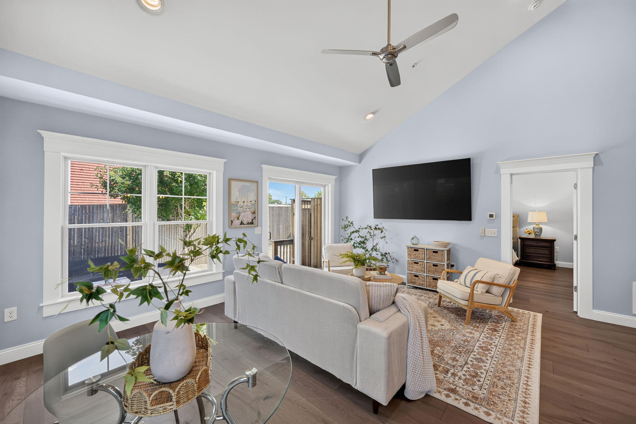 8 Bank Street UNIT 8