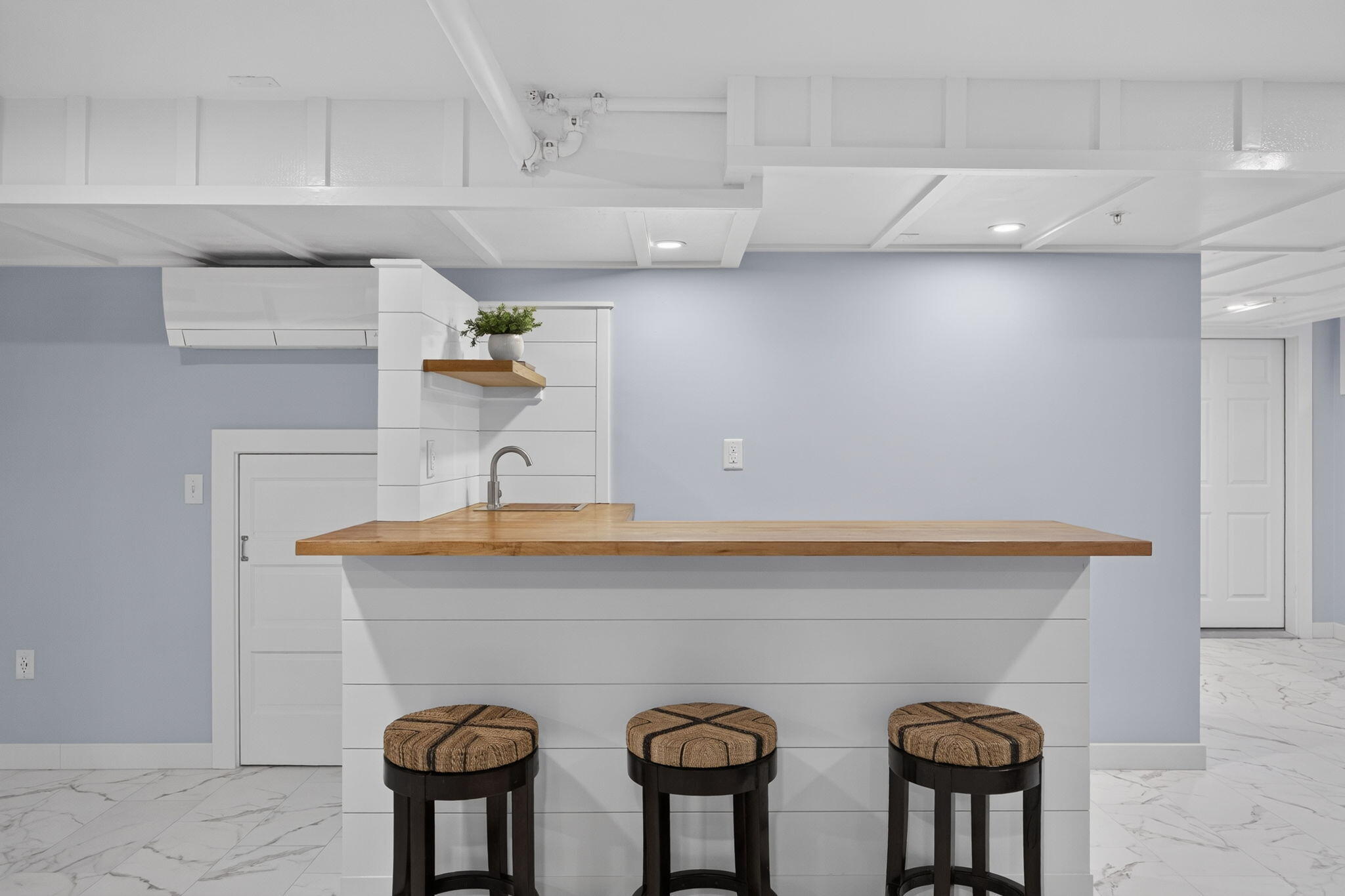 8 Bank Street UNIT 8