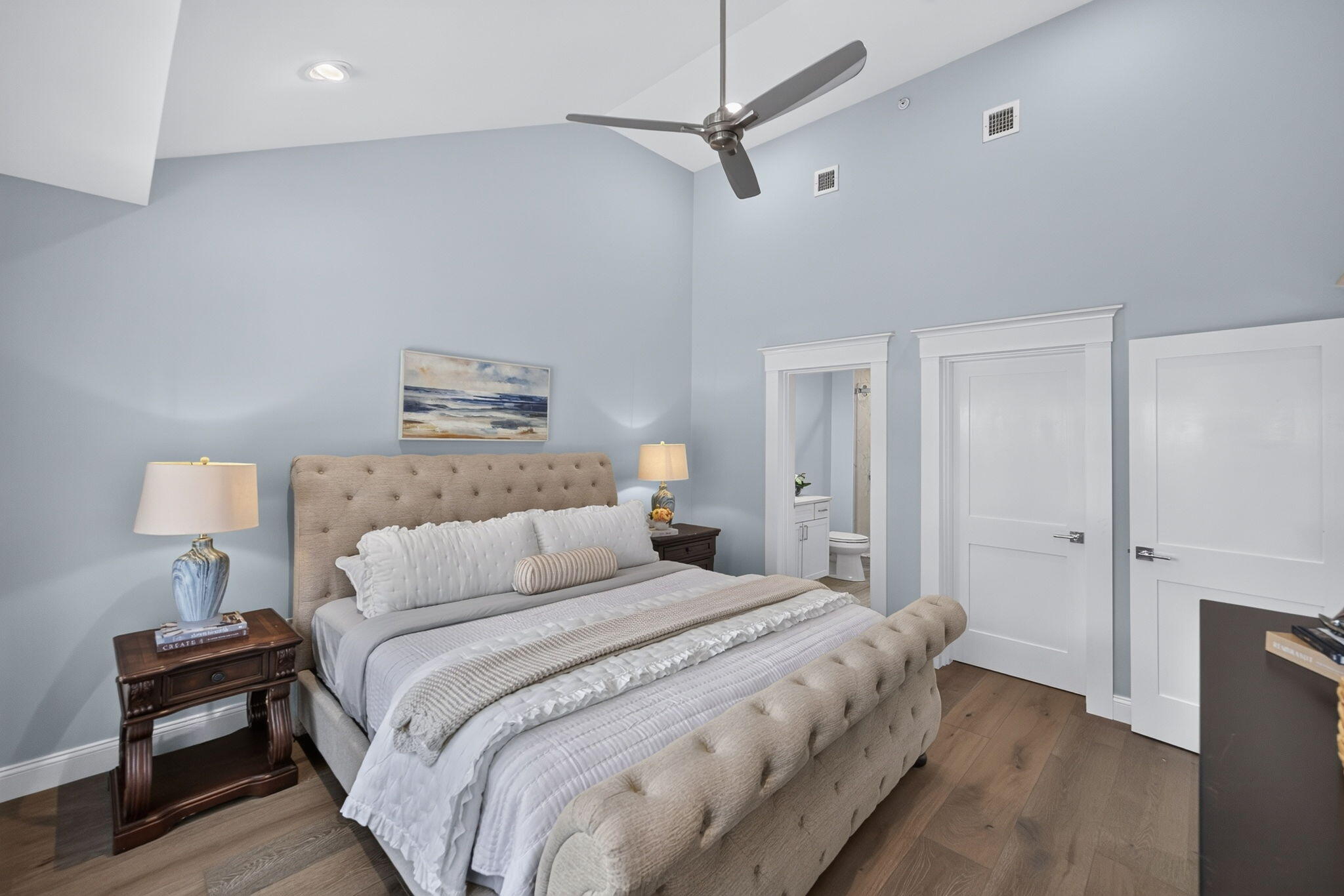 8 Bank Street UNIT 8
