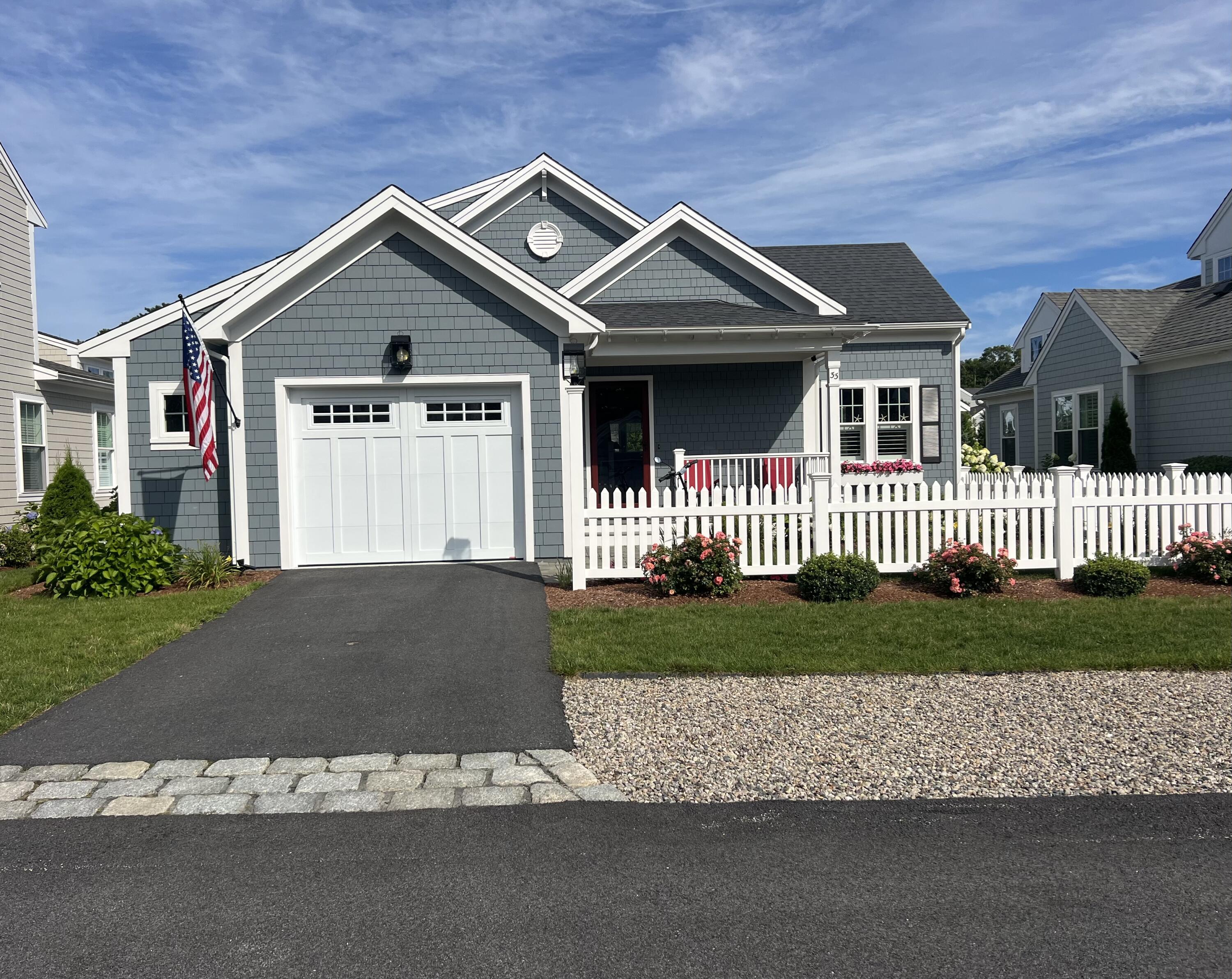 33 Cobblestone Circle