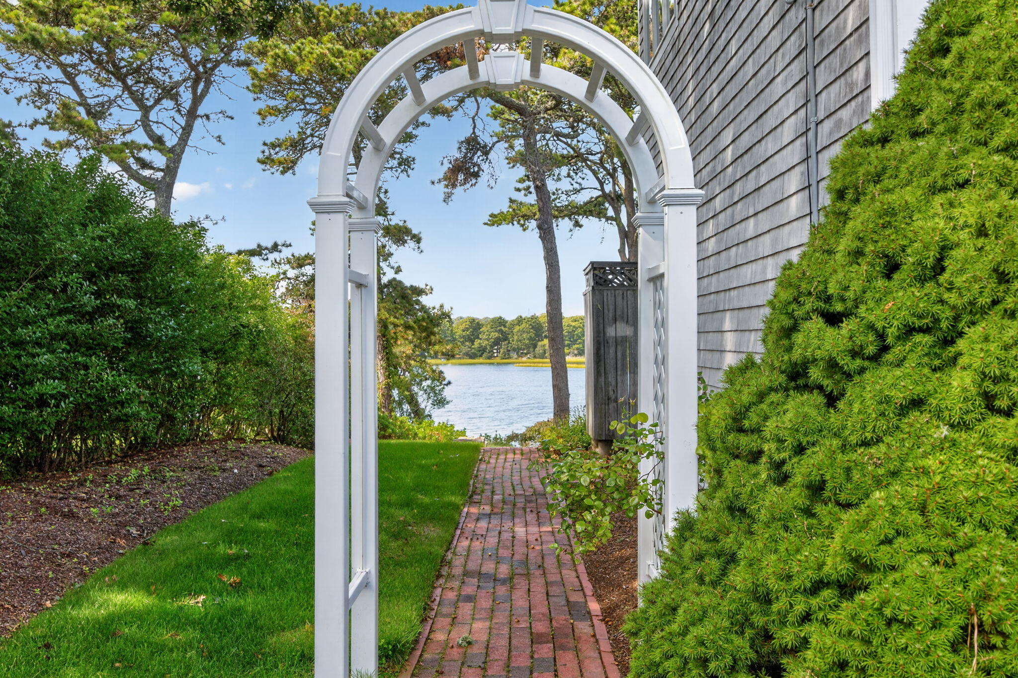 93 Cove Road