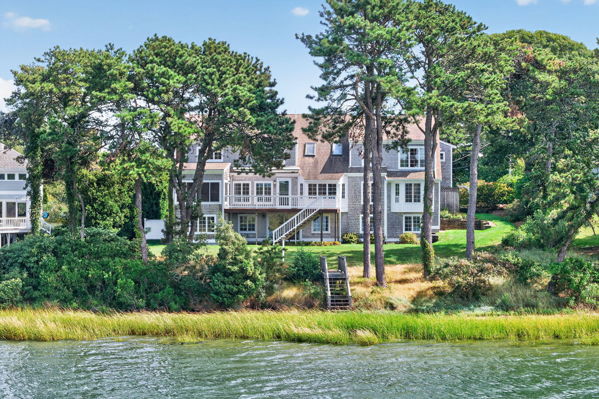 93 Cove Road