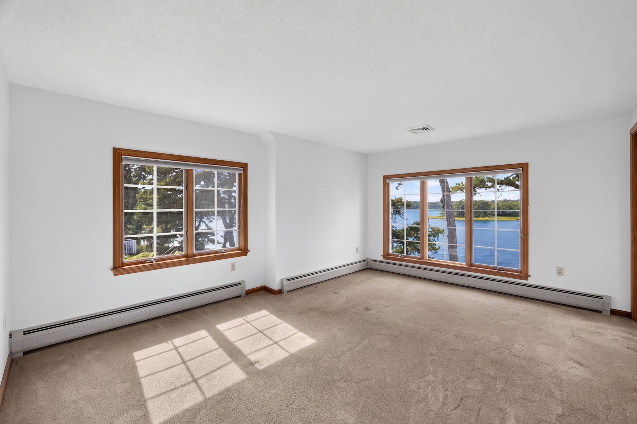 93 Cove Road