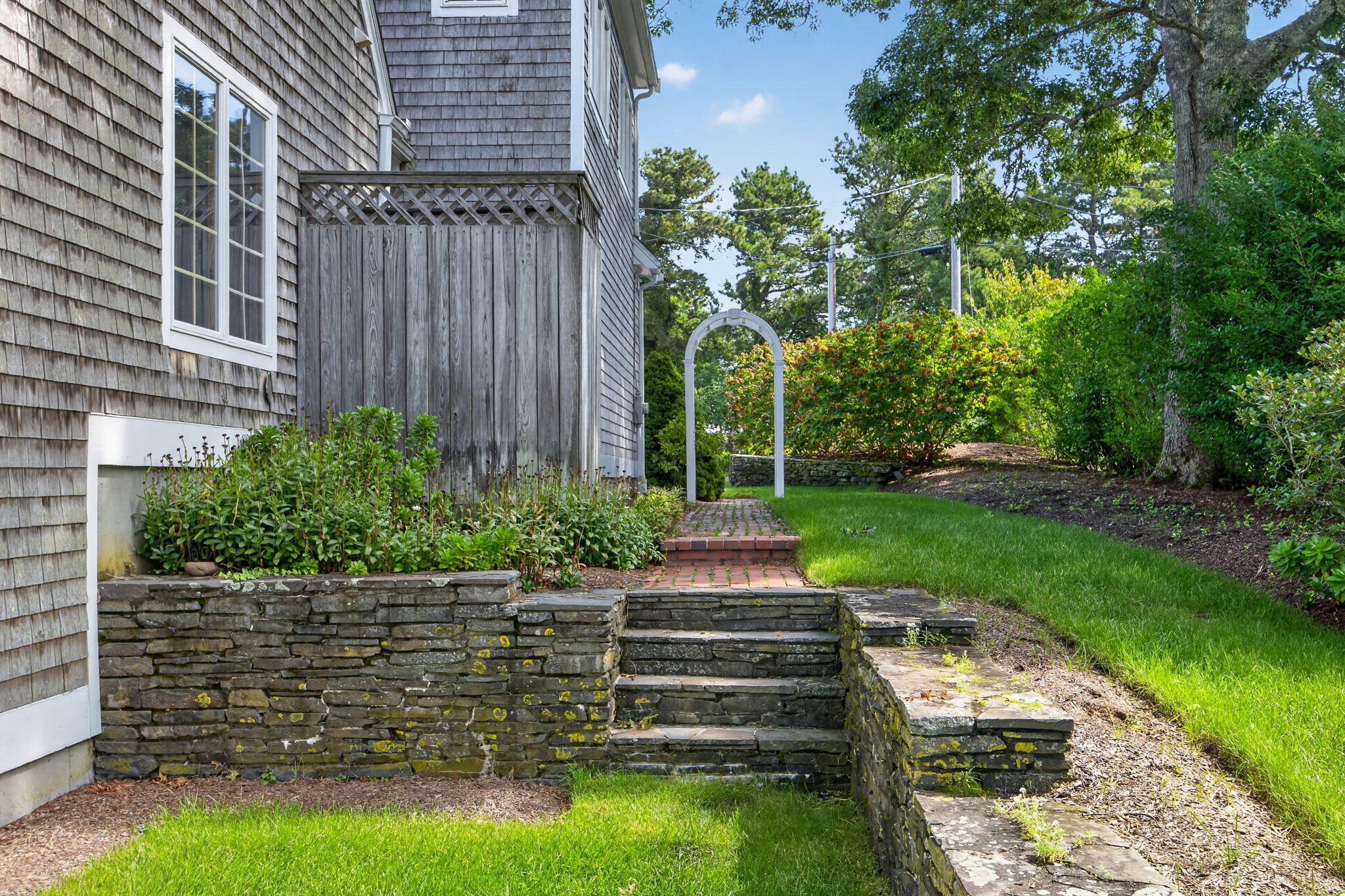 93 Cove Road