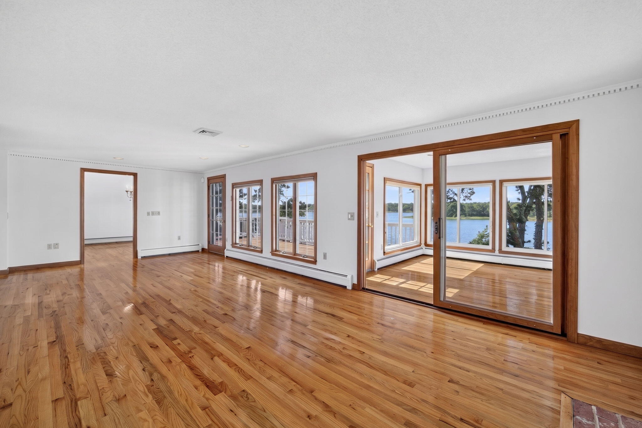93 Cove Road
