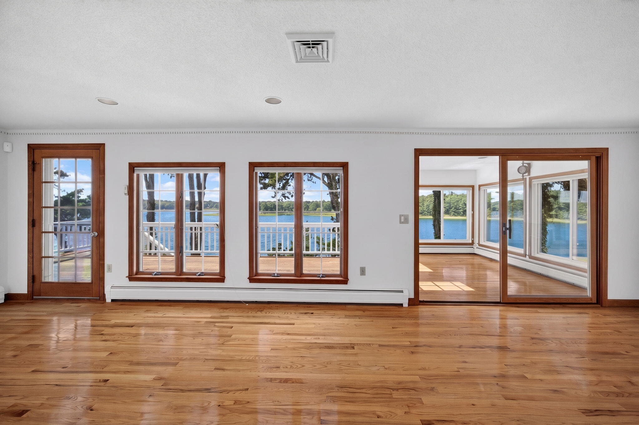 93 Cove Road