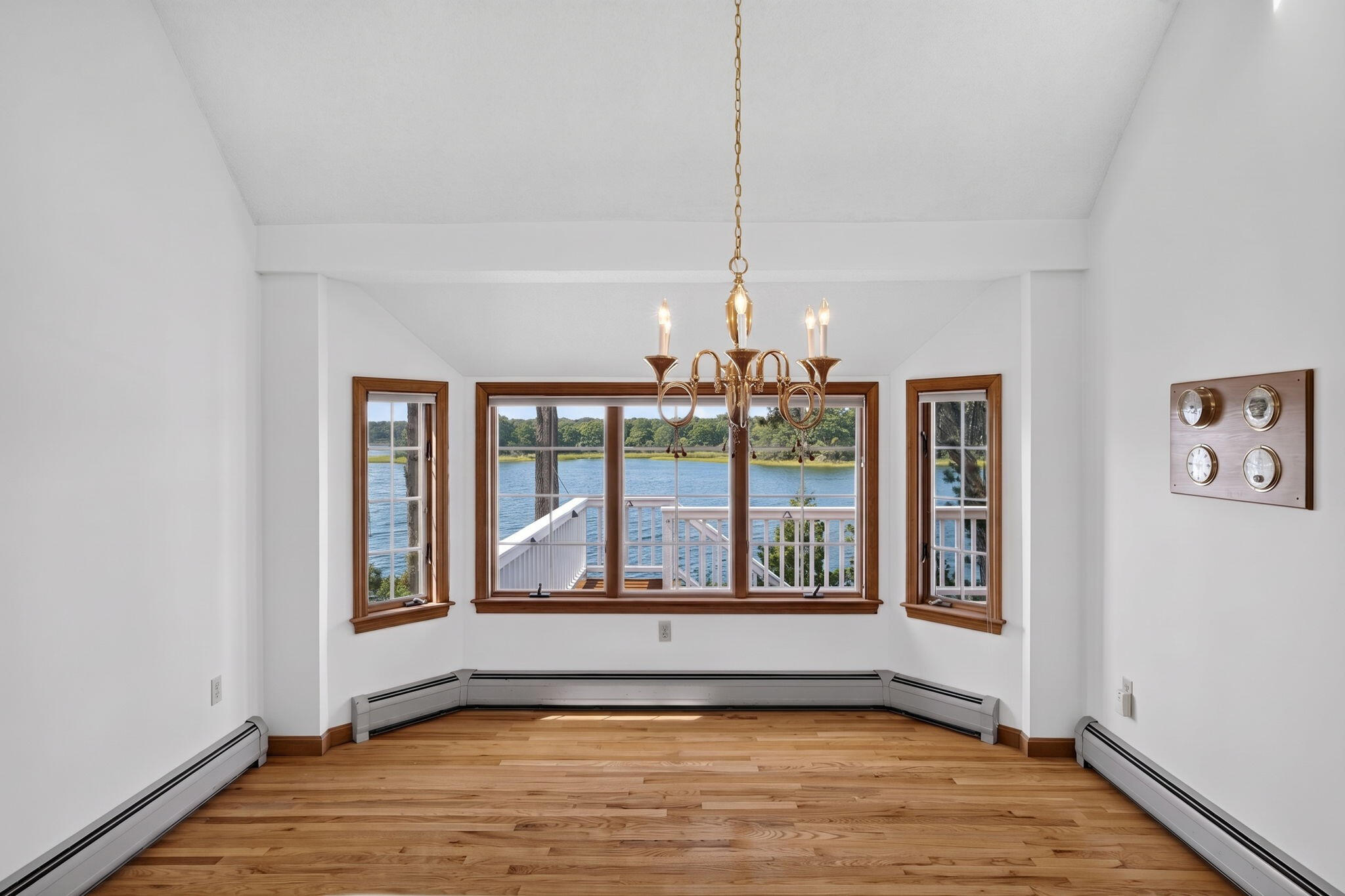 93 Cove Road