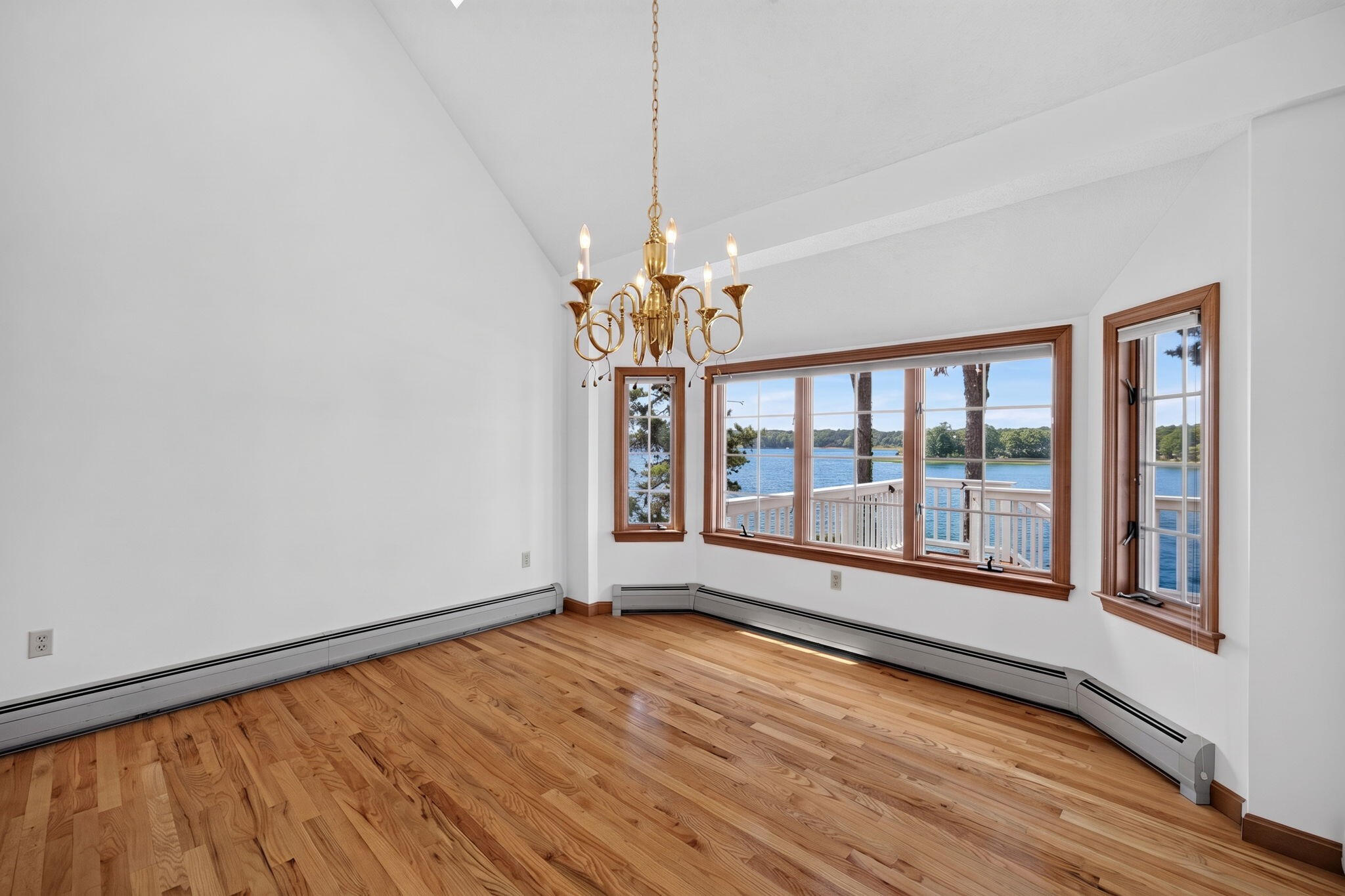 93 Cove Road