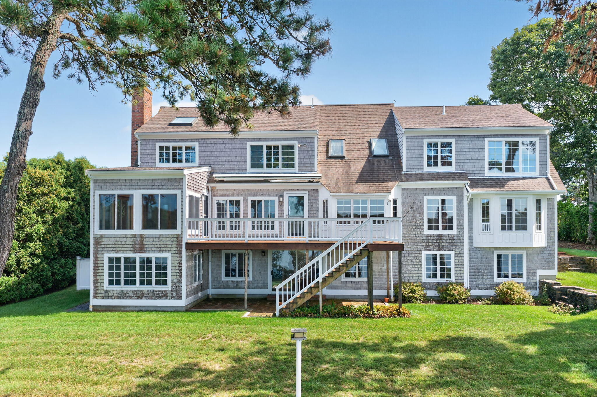 93 Cove Road