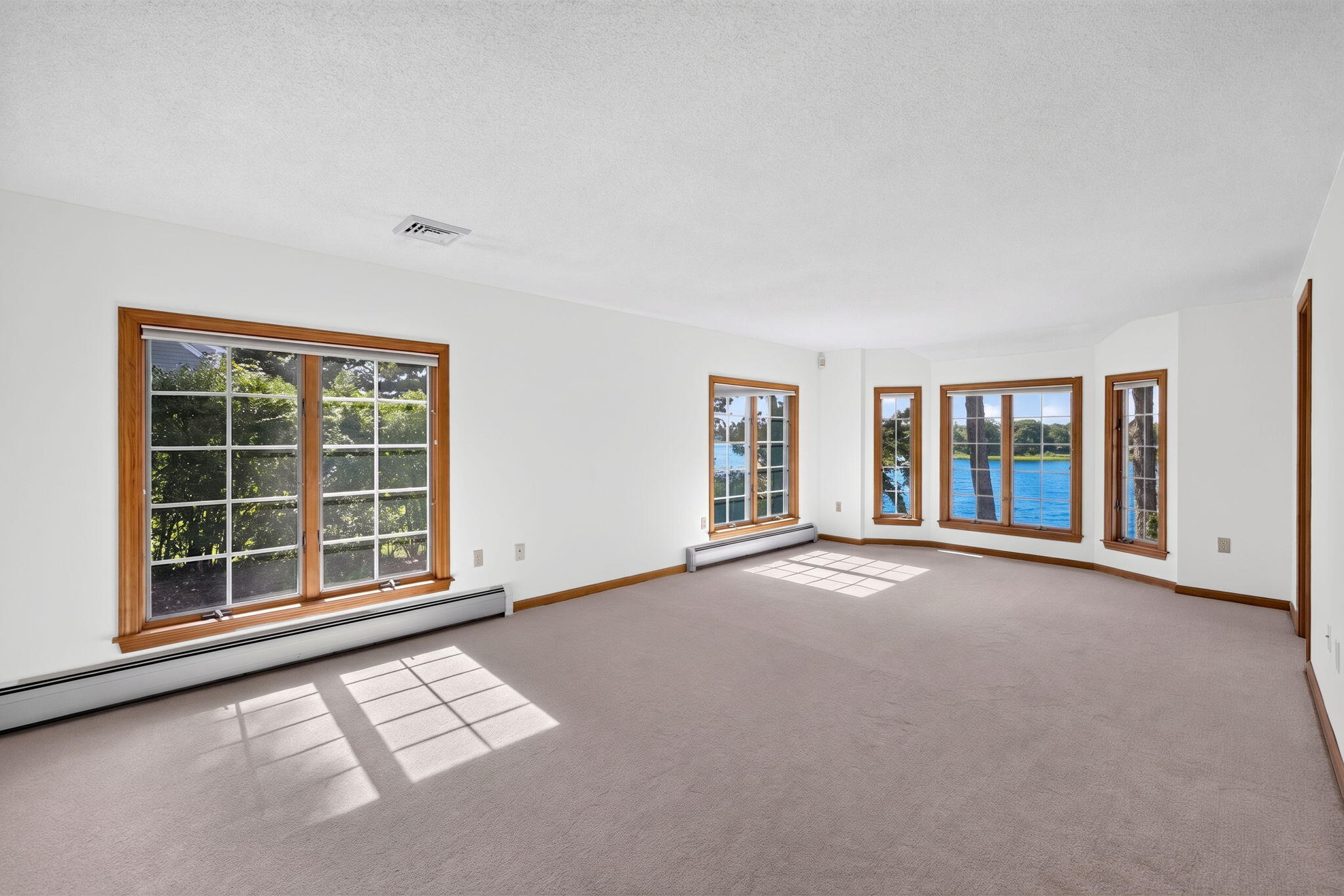93 Cove Road