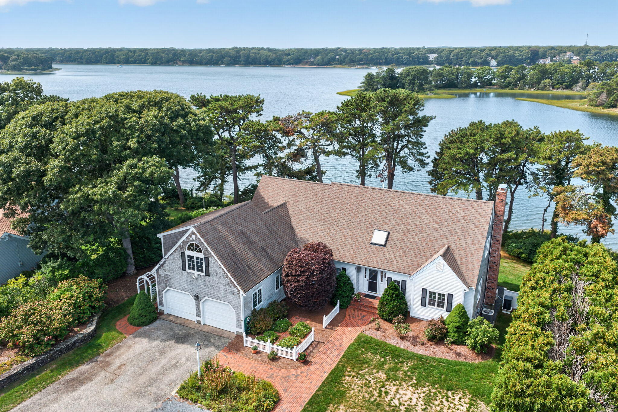93 Cove Road
