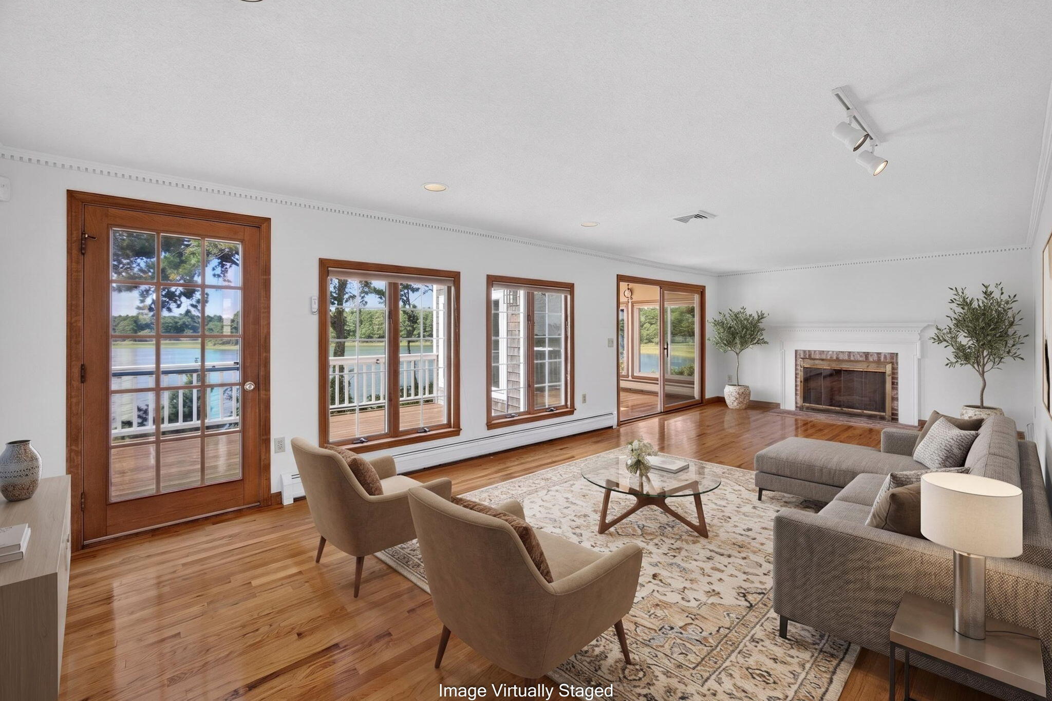 93 Cove Road