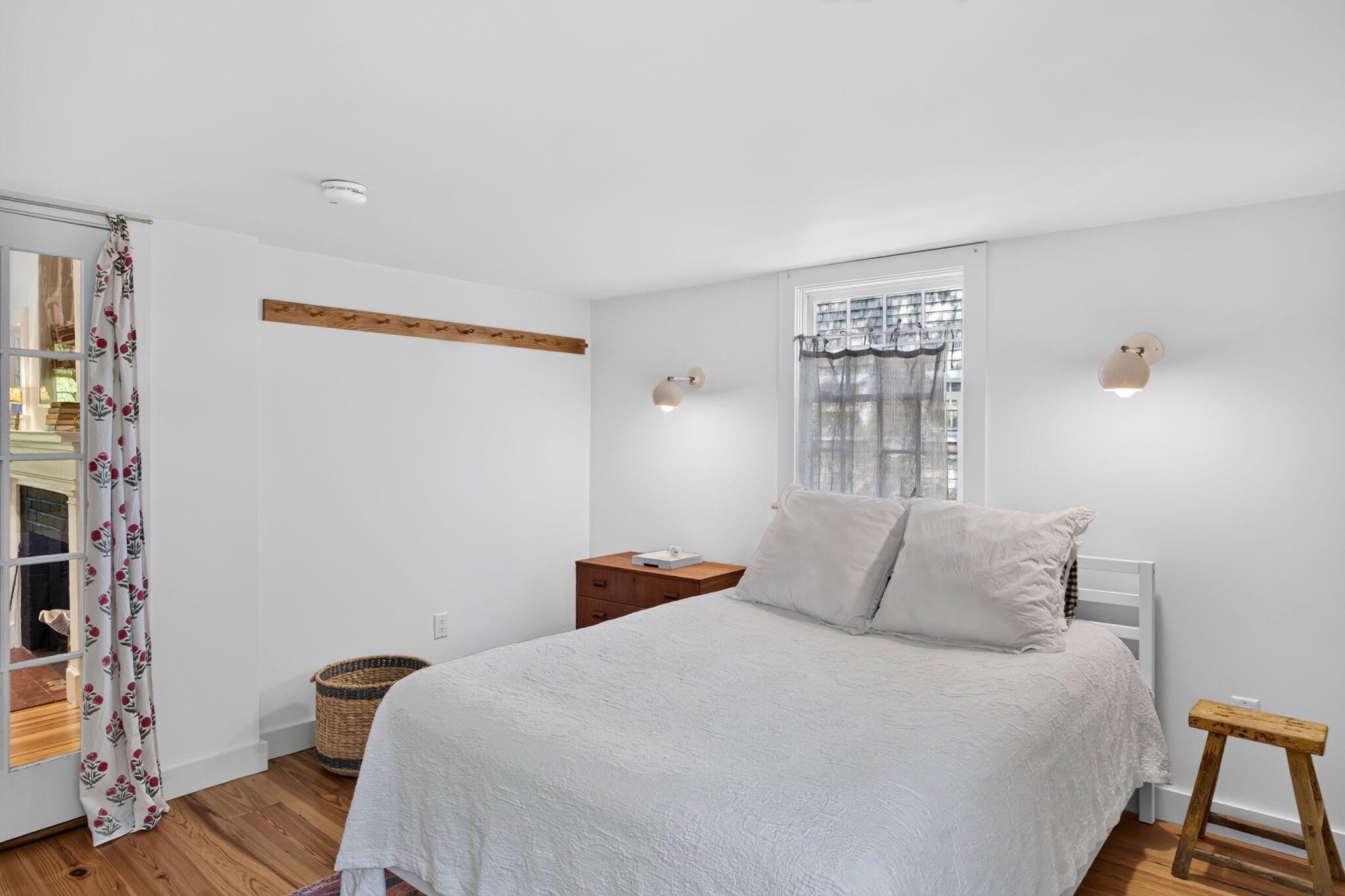 1455 Old Queen Anne Road