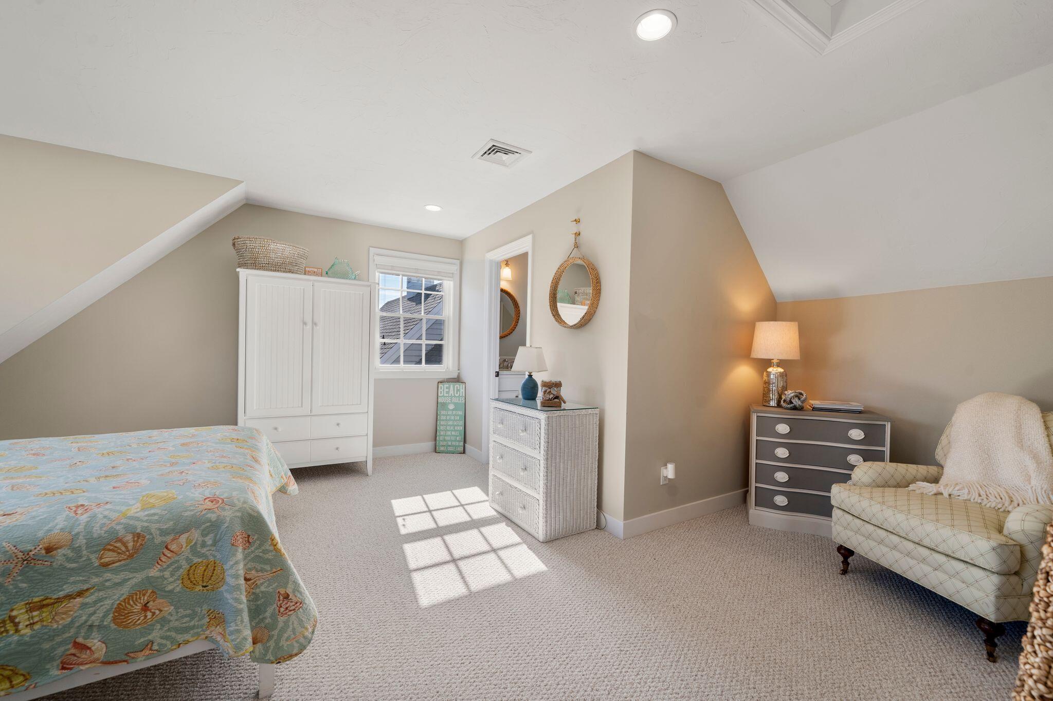 9 Bassing Harbor Road