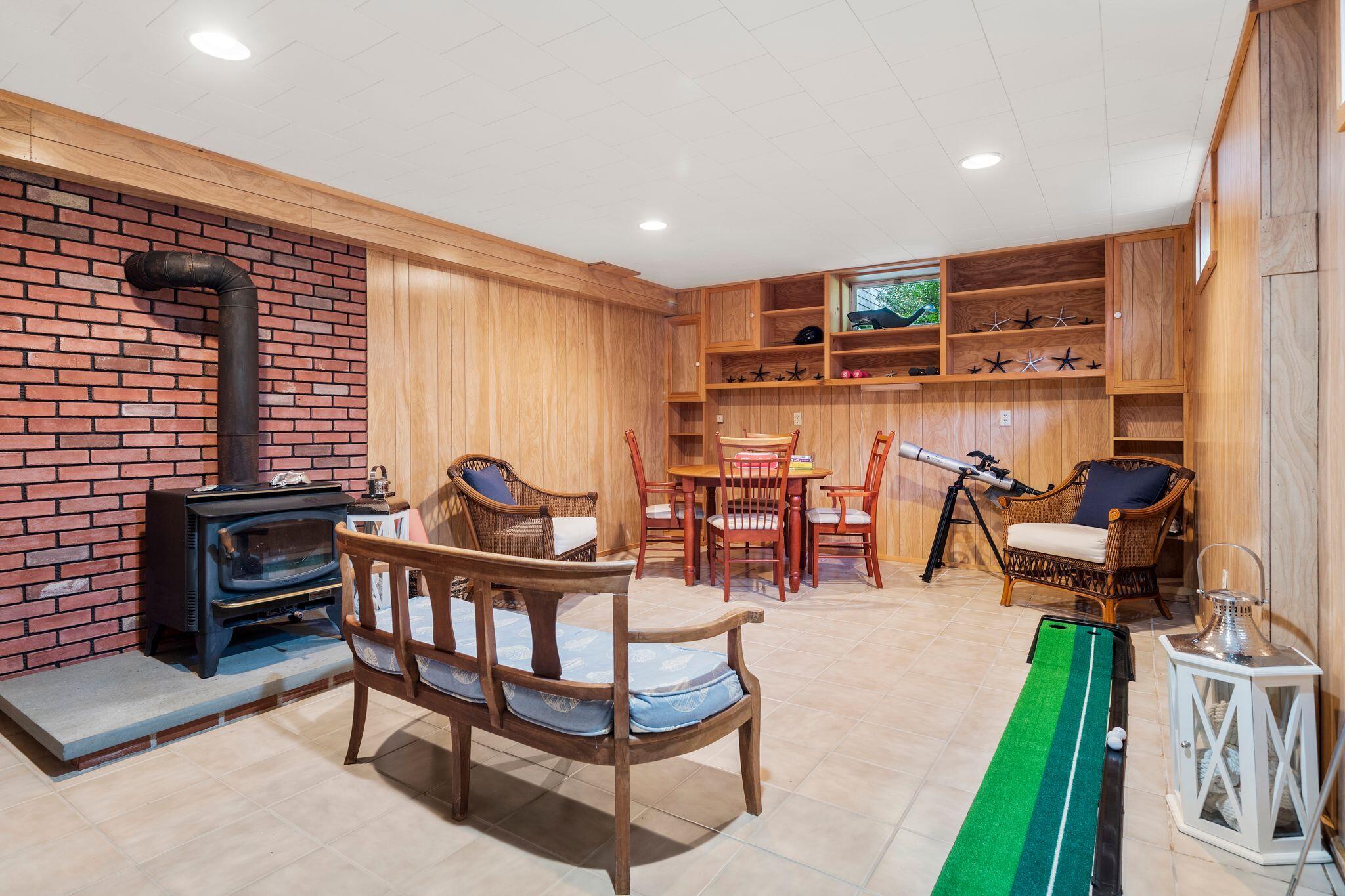 9 Bassing Harbor Road