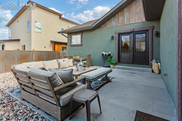 1124 E Poncha Avenue