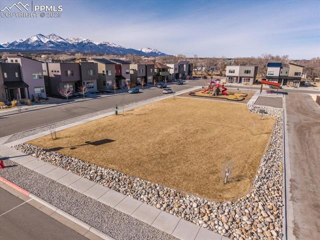 1124 E Poncha Avenue