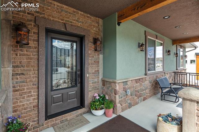 1124 E Poncha Avenue