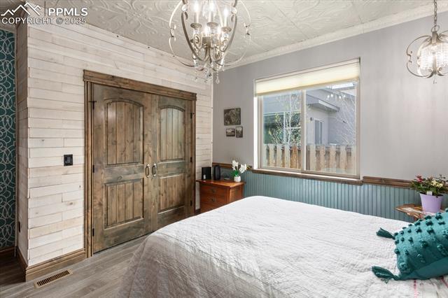 1124 E Poncha Avenue