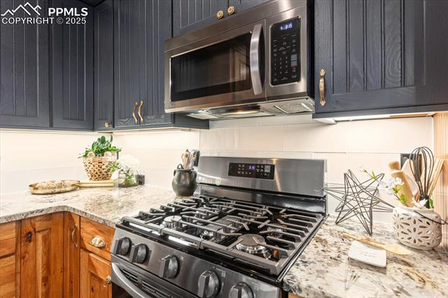 1124 E Poncha Avenue