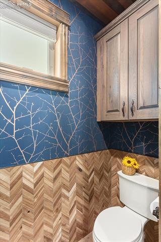 1124 E Poncha Avenue