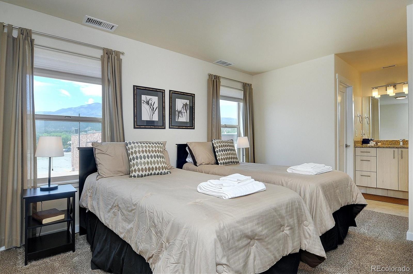 728 Oak Street Unit: D