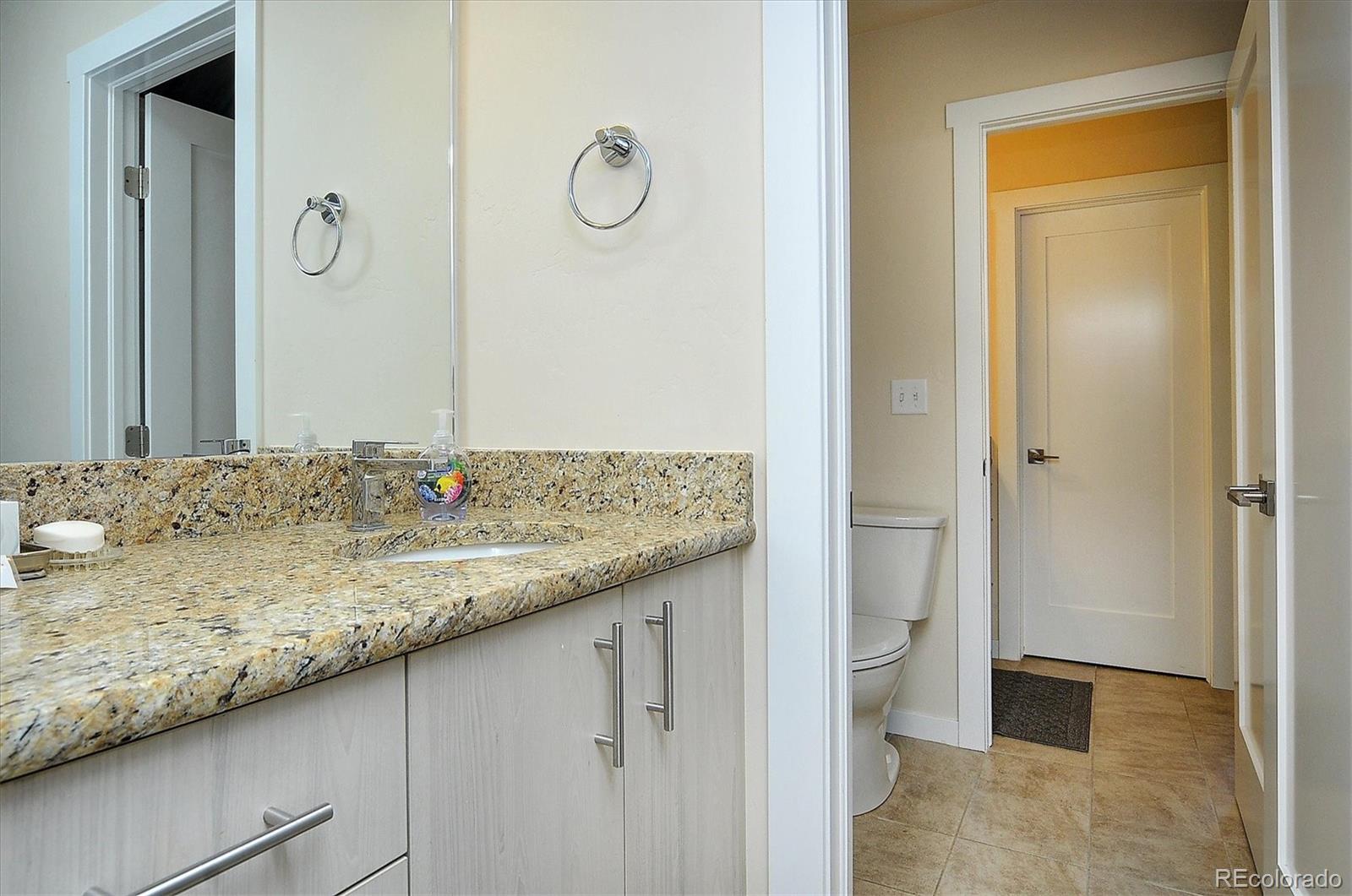 728 Oak Street Unit: D