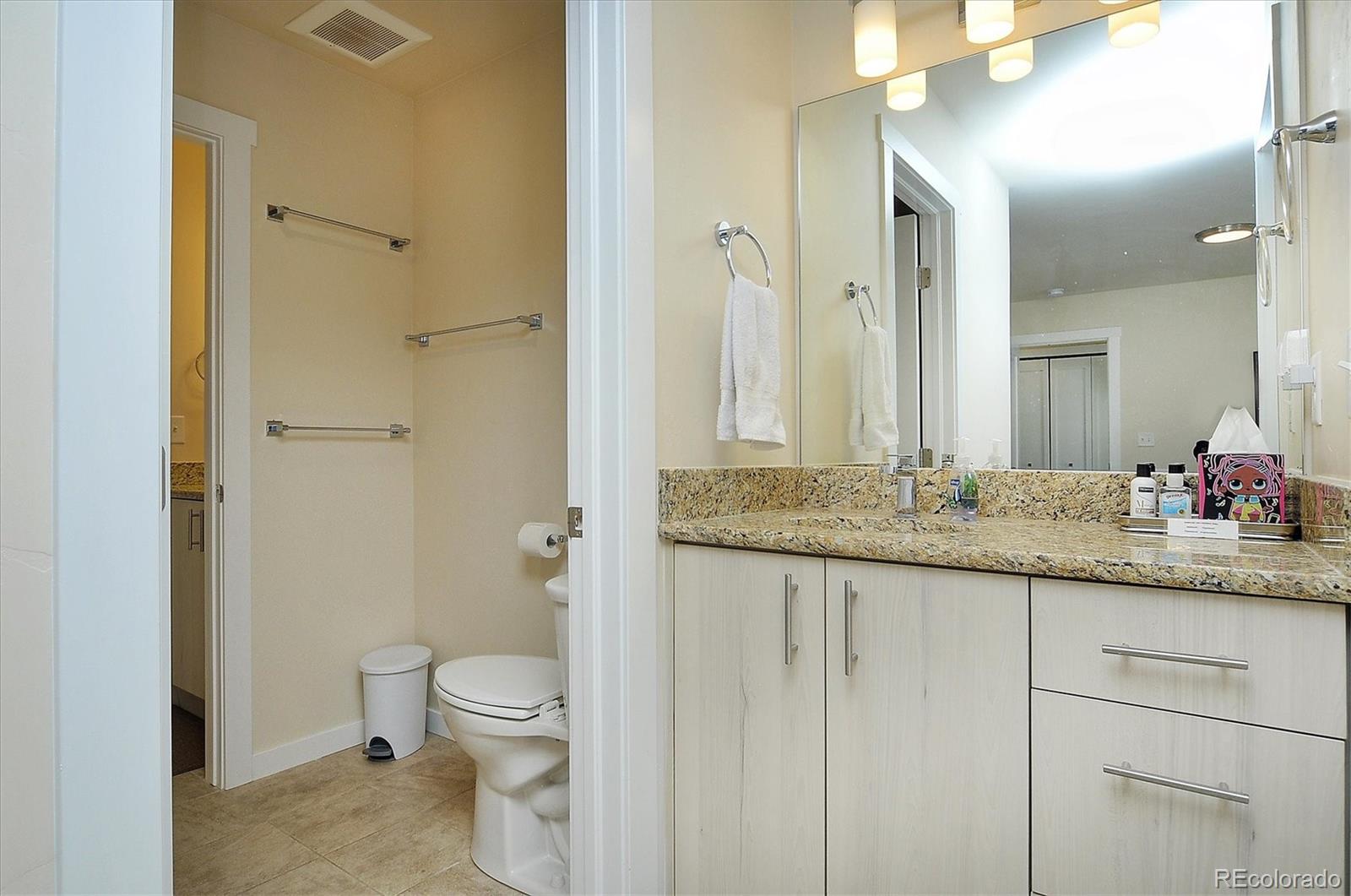 728 Oak Street Unit: D