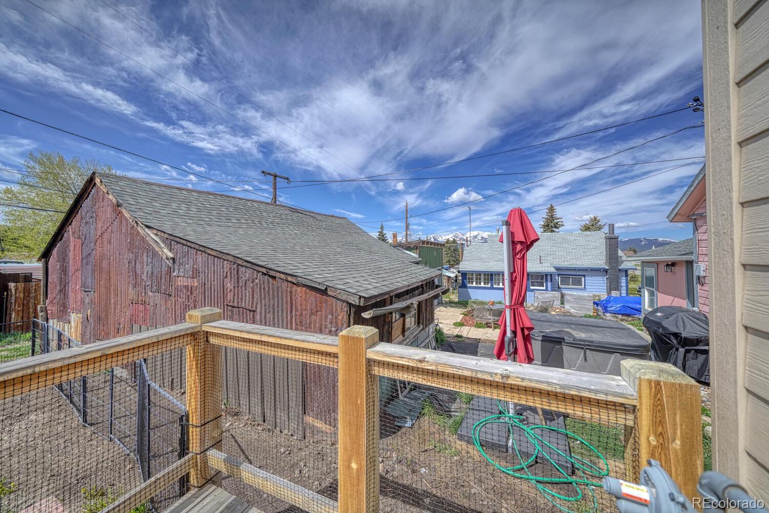 203 W Chestnut Street
