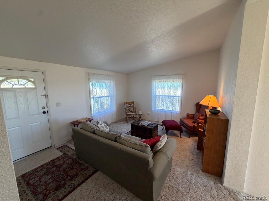386 Angus Circle