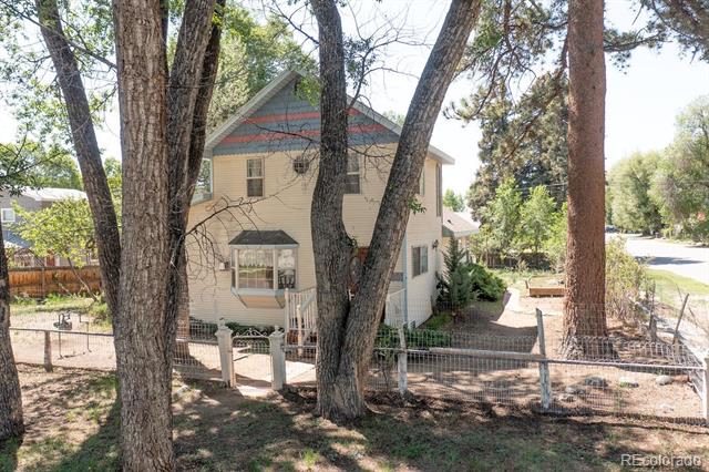 319 W Arkansas Street