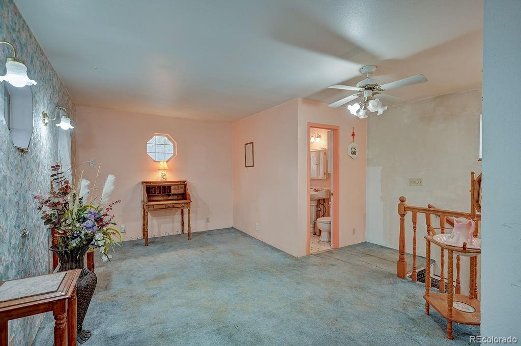 319 W Arkansas Street