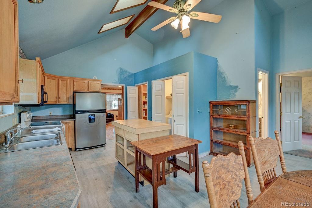 319 W Arkansas Street