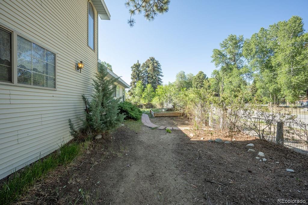 319 W Arkansas Street