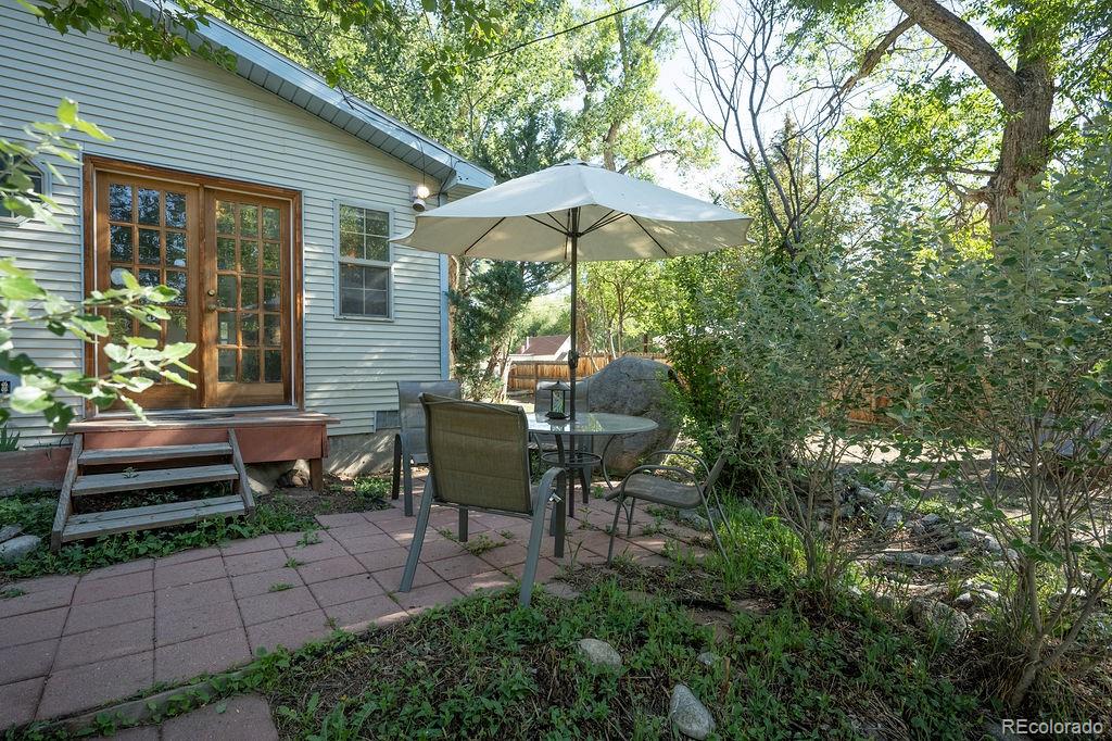 319 W Arkansas Street