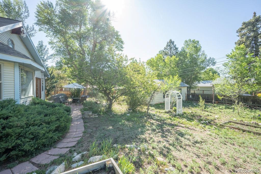 319 W Arkansas Street