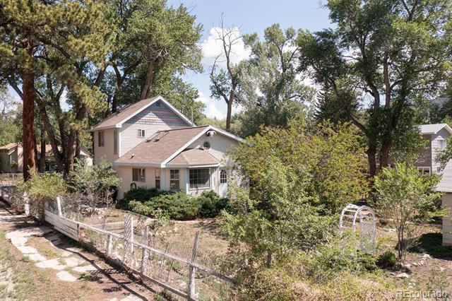 319 W Arkansas Street