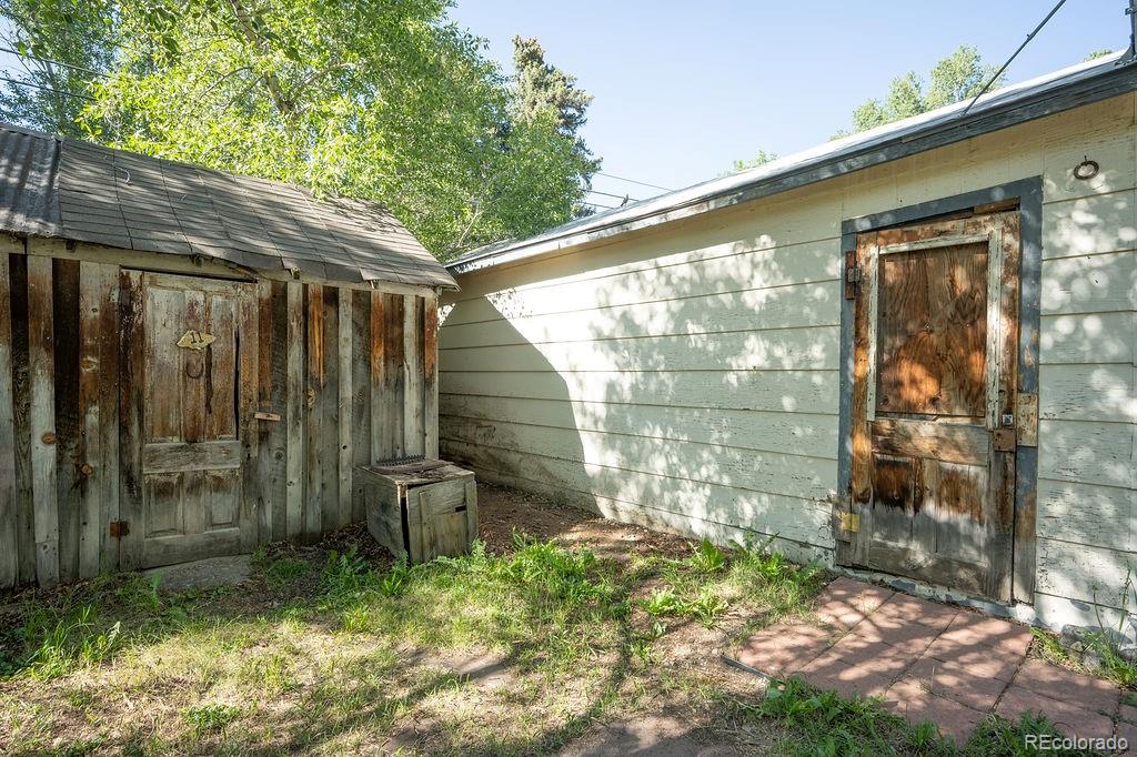 319 W Arkansas Street