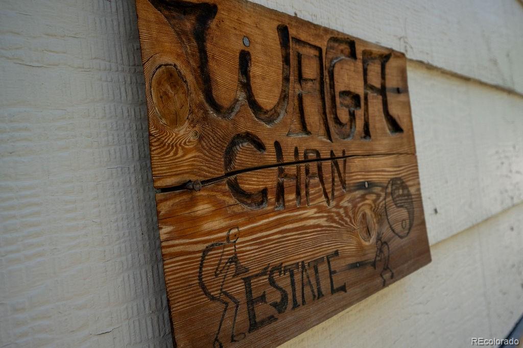 319 W Arkansas Street