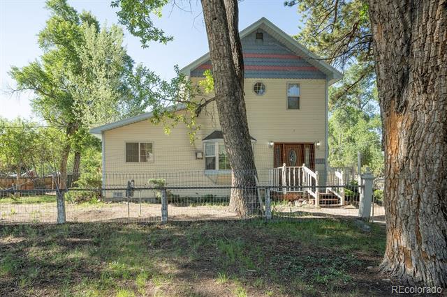 319 W Arkansas Street