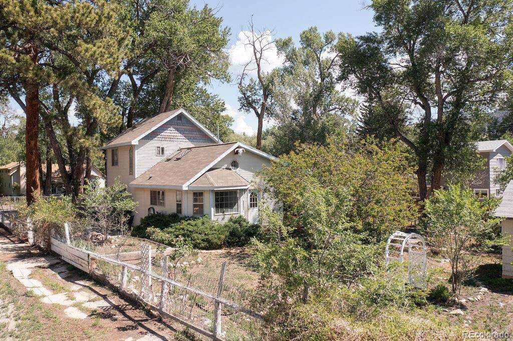 319 W Arkansas Street