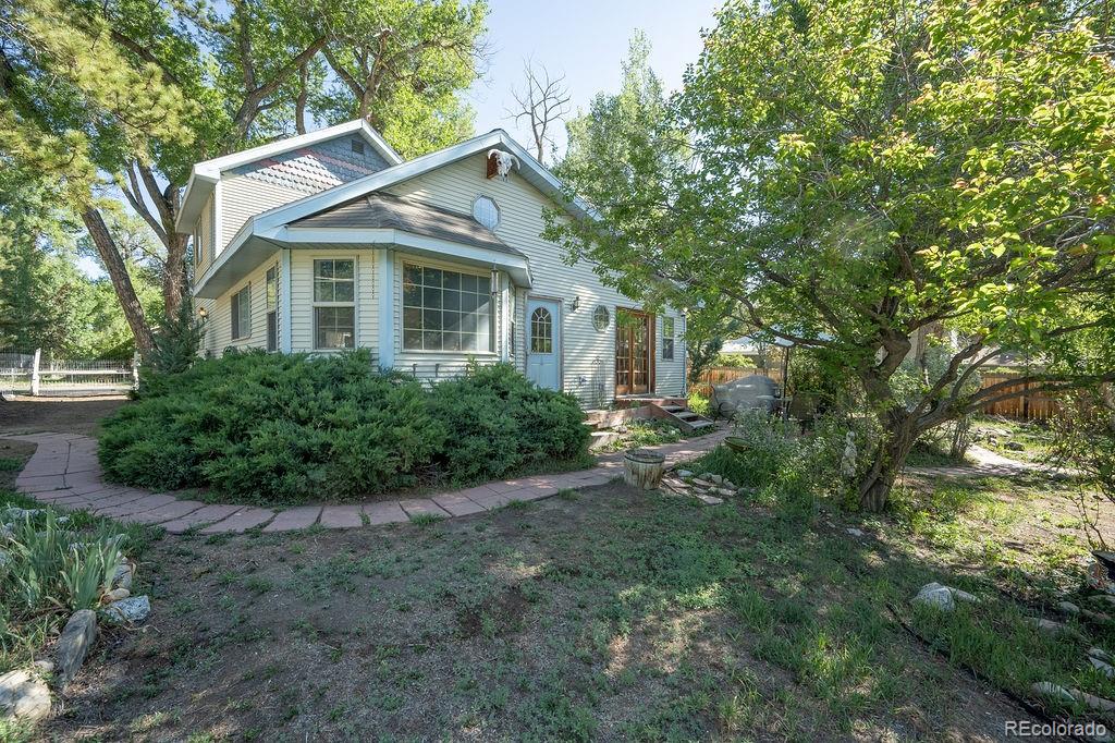 319 W Arkansas Street