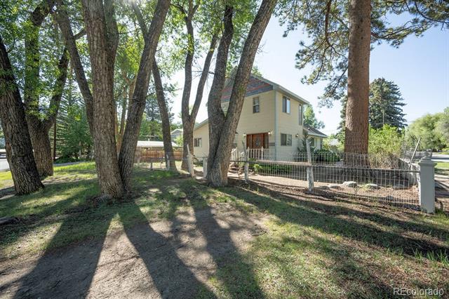 319 W Arkansas Street